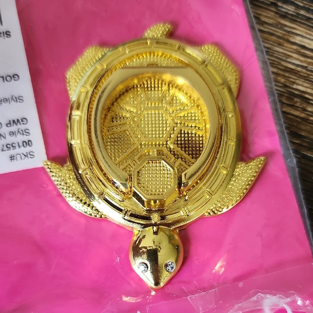 Lilly Pulitzer Gold Turtle Phone Accessory - Picture 4 of 4